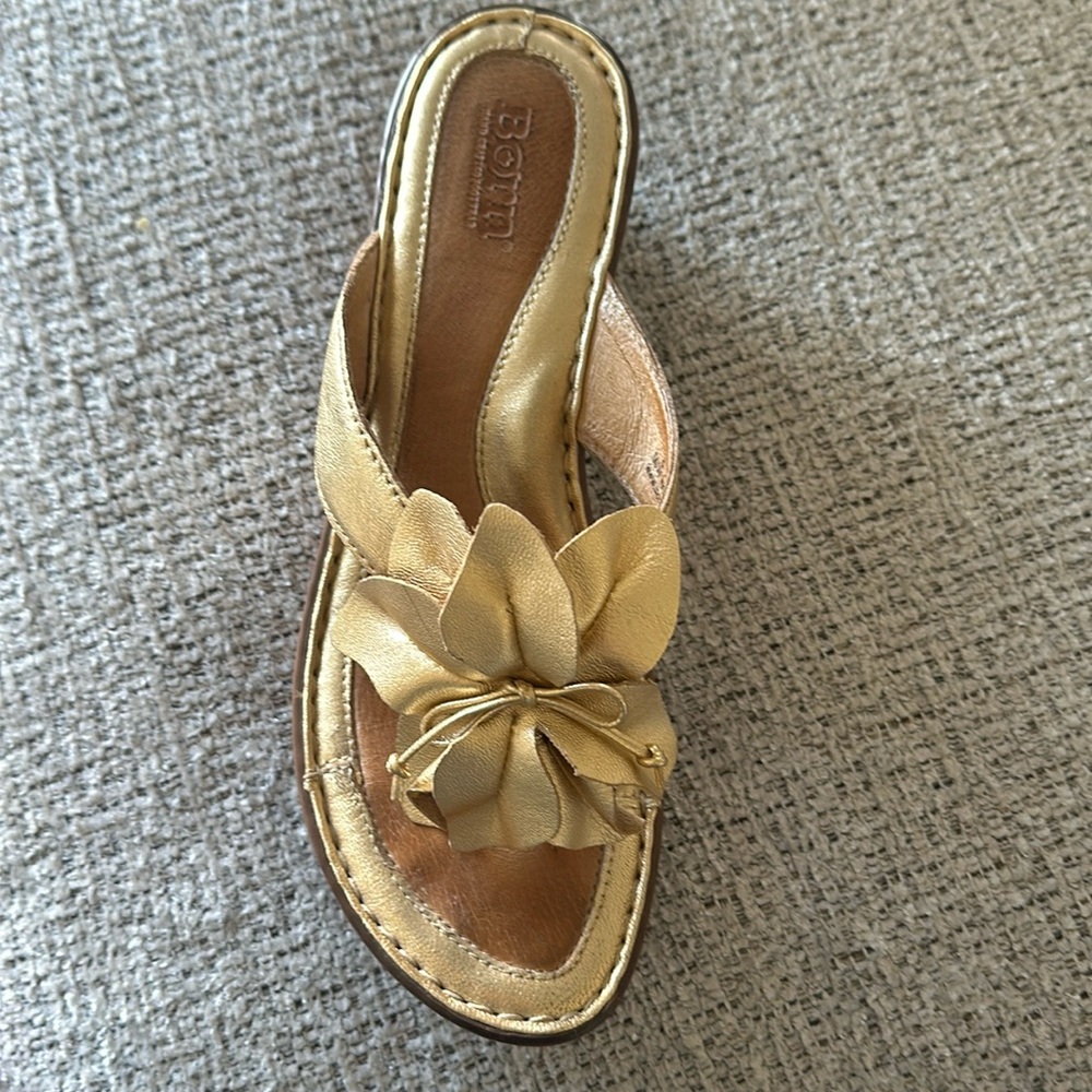 Born wedge sandal